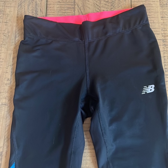 New Balance Leggings w/ Zipper Ankles - Picture 3 of 11